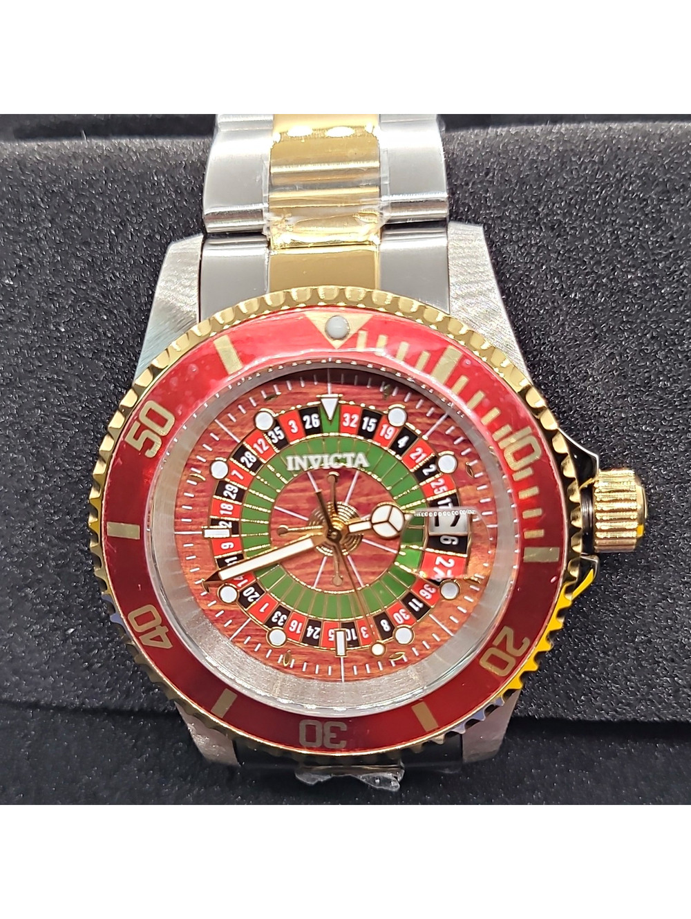 6I0 nvicta House Of Cards Casino Roulette Edition Two-Tone Bracelet